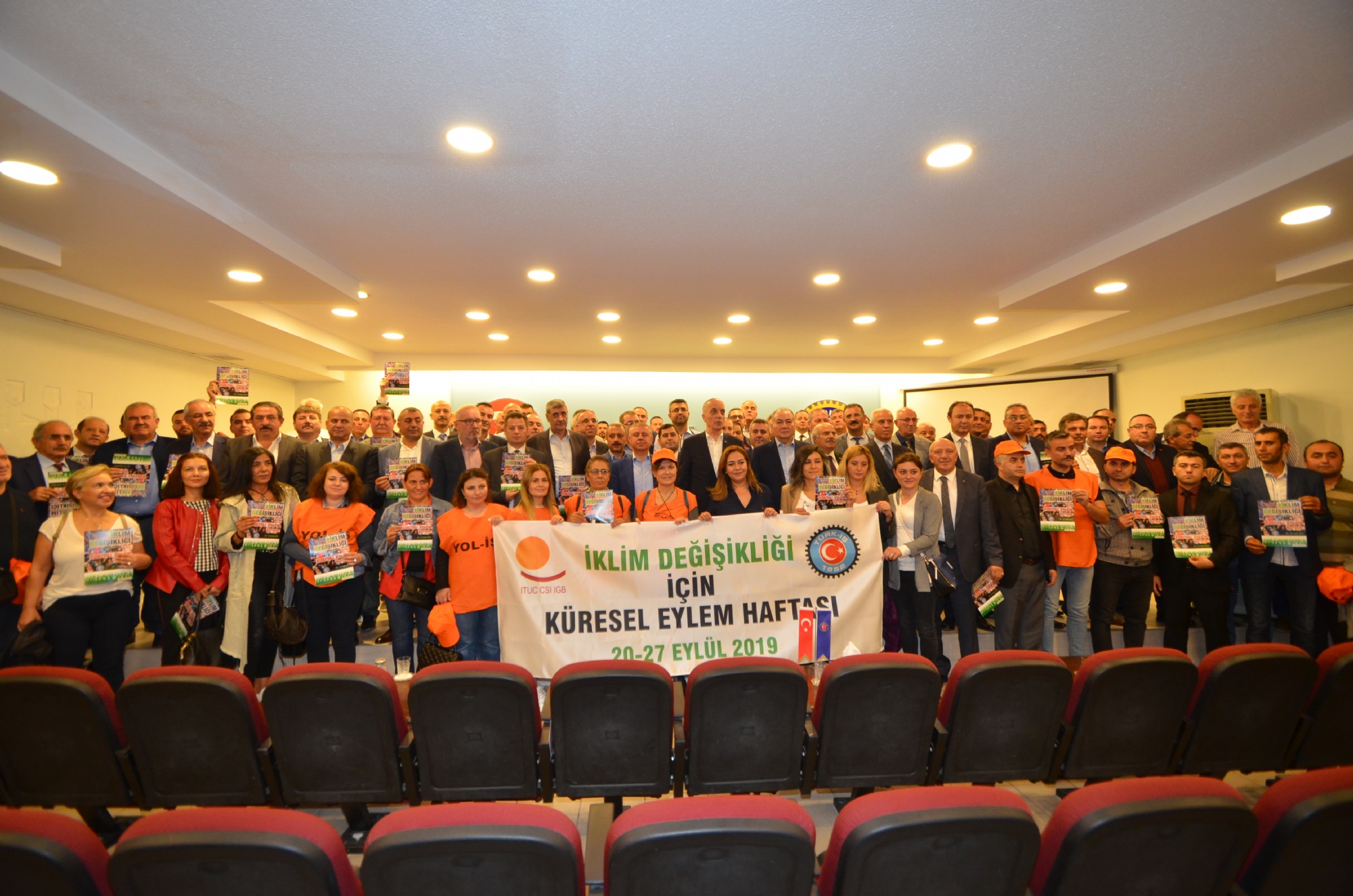 Sendikamız Yöneticileri 'İklim Değişikliği İçin Küresel Eylem Haftası' Toplantısına Katıldı