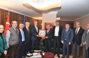 Türkmen Meclisinden Türk-İş'e Ziyaret