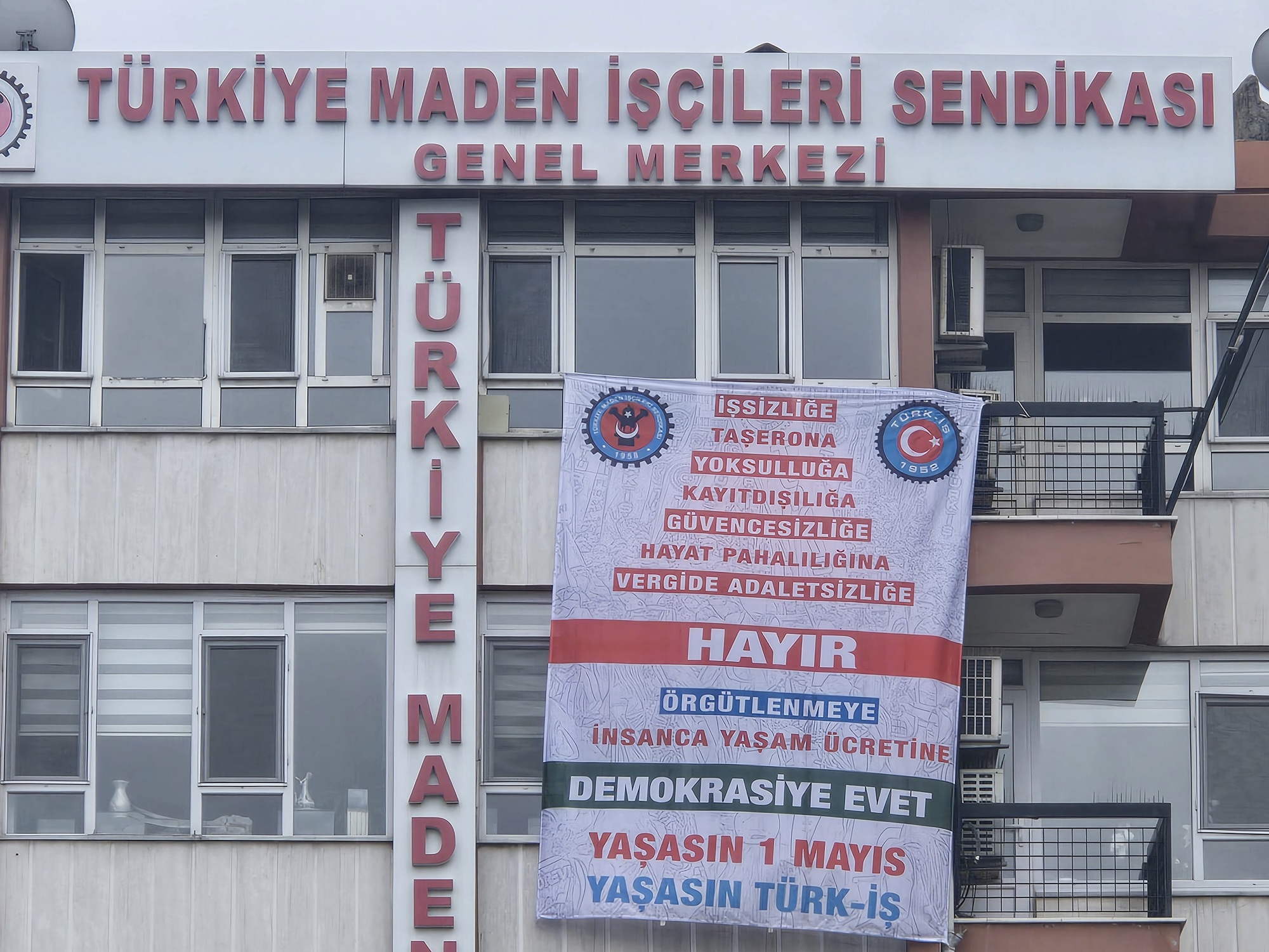 1 MAYIS EMEK VE DAYANIŞMA GÜNÜ KUTLU OLSUN