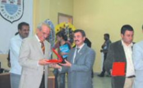 AB SÜRECİNDE SENDİKALAR SEMPOZYUMU TOPLANDI...