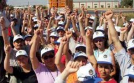 ANA MUHALEFET PARTİSİ, SENDİKALAŞMANIN ÖNÜNDEKİ ENGELLER İÇİN MECLİS ARAŞTIRMASI İSTEDİ