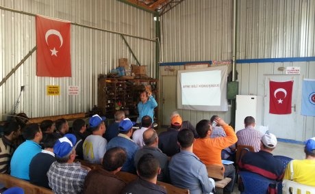 BEYAĞAÇ VE YATAĞAN'DA TEMEL SENDİKACILIK VE İSİG SEMİNERLERİ