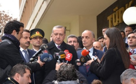 CUMHURBAŞKANI RECEP TAYYİP ERDOĞAN TÜRK-İŞ'İ ZİYARET ETTİ