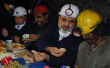 ENERJİ BAKANI İLK İFTARINI ÜYEMİZ MADENCİLERLE YAPTI