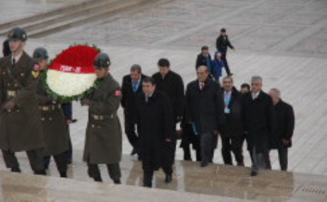 GENEL BAŞKAN AKÇUL'DAN ANITKABİR'E ZİYARET VE ÇELENK