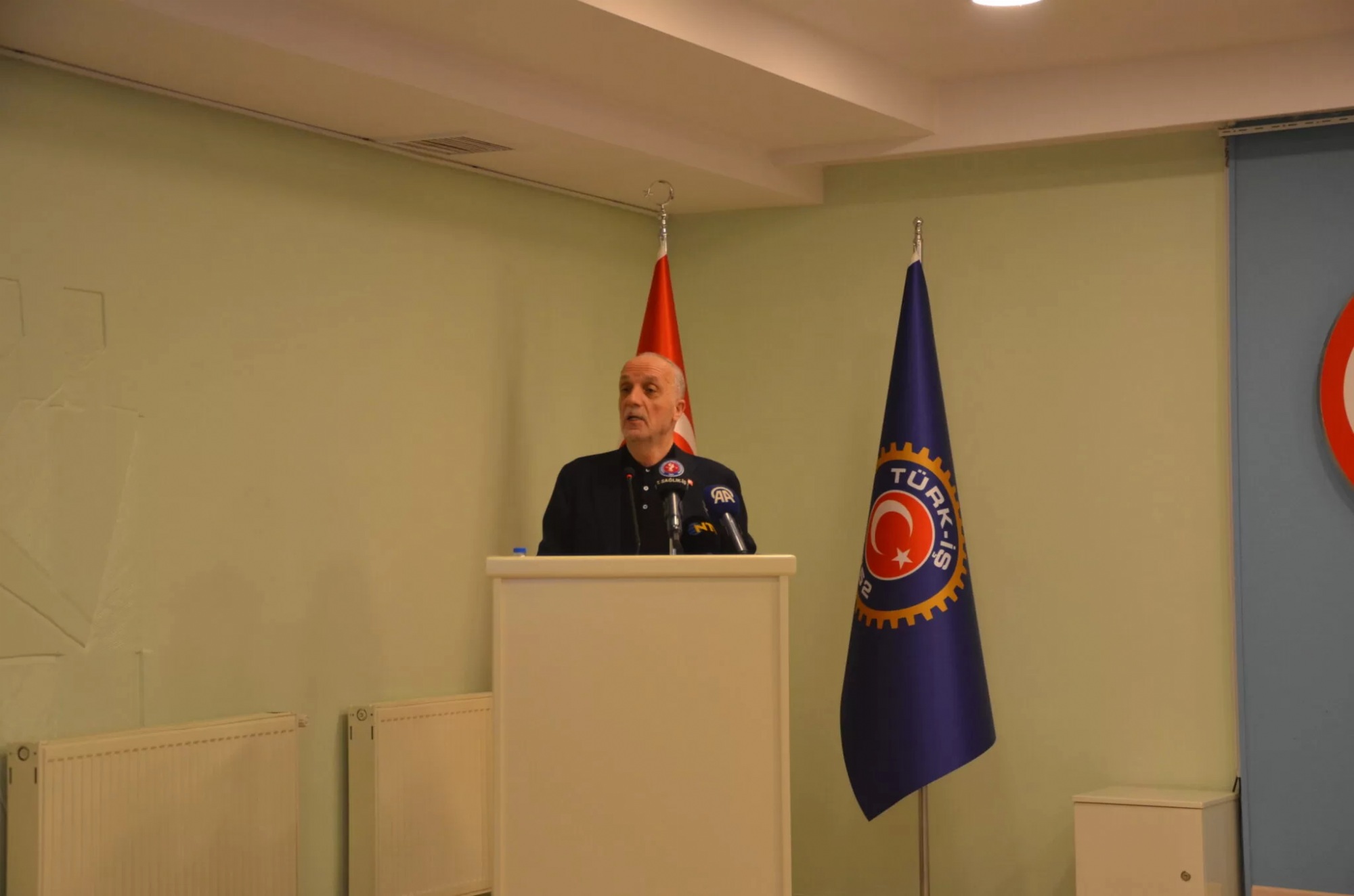 Genel Başkan Ergün Atalay TÜRK-İŞ Başkanlar Kurulu'nun Ardından Açıklamalarda Bulundu