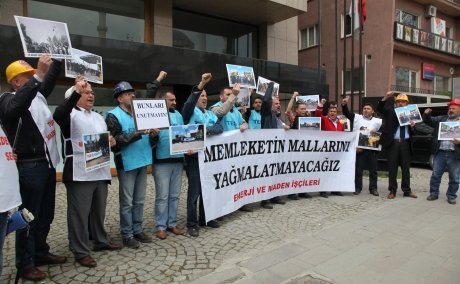 İÇTAŞ ÖNÜNDE PROTESTOLU BASIN AÇIKLAMASI