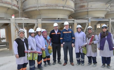 KÜMAŞ'TA DÜNYA EMEKÇİ KADINLAR GÜNÜ KUTLAMASI