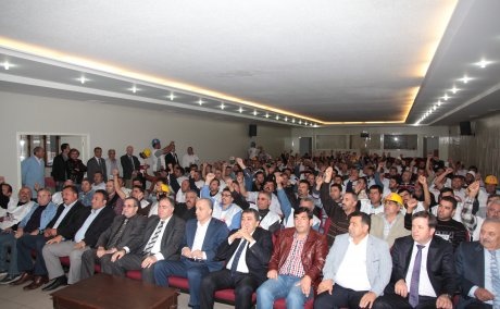 MADEN VE ENERJİ İŞÇİLERİ TÜRK-İŞ VE ANITKABİR'İ ZİYARET ETTİ