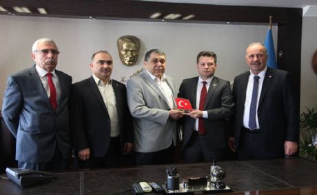 Sağlık-İş Genel Başkanı Hakan Toy'dan Sendikamıza Hayırlı Olsun Ziyareti