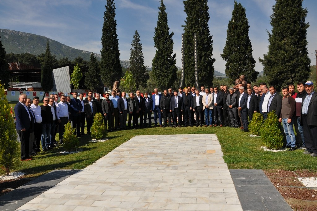 Şehitlerimizi Dualarla Andık