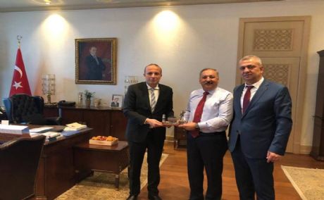 Sendikamız Yöneticileri Cumhurbaşkanlığı İdari İşler Başkanı Metin Kıratlı'yı Ziyaret Etti