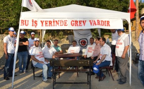 SENDİKAMIZ YÖNETİM KURULU AİLELER İLE İFTAR SOFRASINDA BULUŞTU