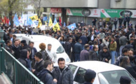 TEKEL İŞÇİLERİ ENGELLENDİ