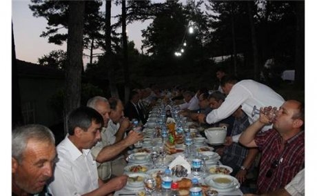 TUNÇBİLEK'TE İFTAR