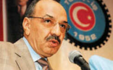 TÜRK-İŞ GENEL BAŞKANI KUMLU: İŞÇİLERİN SENDİKA SEÇME ÖZGÜRLÜĞÜNE MÜDAHALE EDİLEMEZ