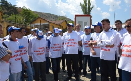 TÜRK MAADİN KROM MADENİ'NDE GREV