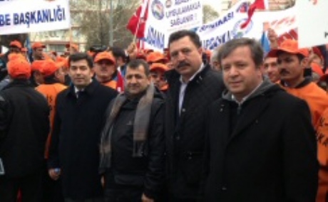 TÜRKİYE YOL-İŞ SENDİKASI'NDAN TAŞERON İŞÇİ PROTESTOSU