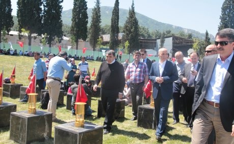 UNUTMADIK, UNUTTURMAYACAĞIZ: 301 ŞEHİDİMİZİ DUALARLA ANDIK