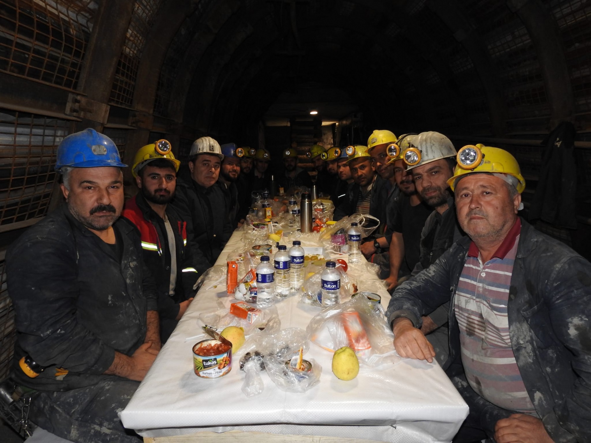 Üyemiz Maden Emekçileri  İftarlarını Yerin Metrelerce Altında Yapıyor