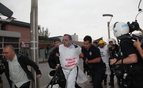 YATAĞAN İŞÇİSİNDEN BİR ZİNCİRLİ EYLEM DAHA: YATAĞAN YENİ SOMA OLMAYACAK